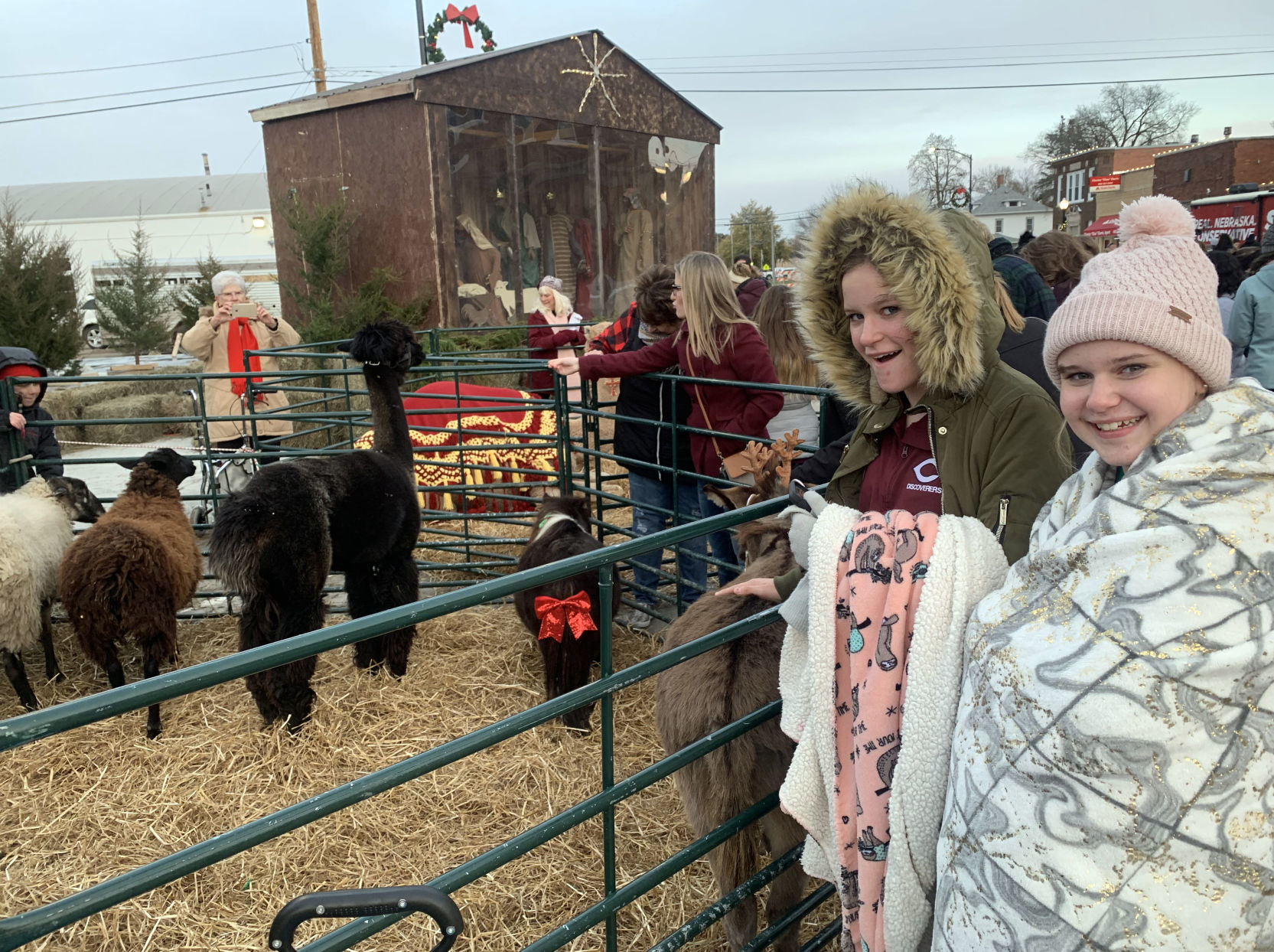 Brooklyn Ederington and Kasha Iwan with animals